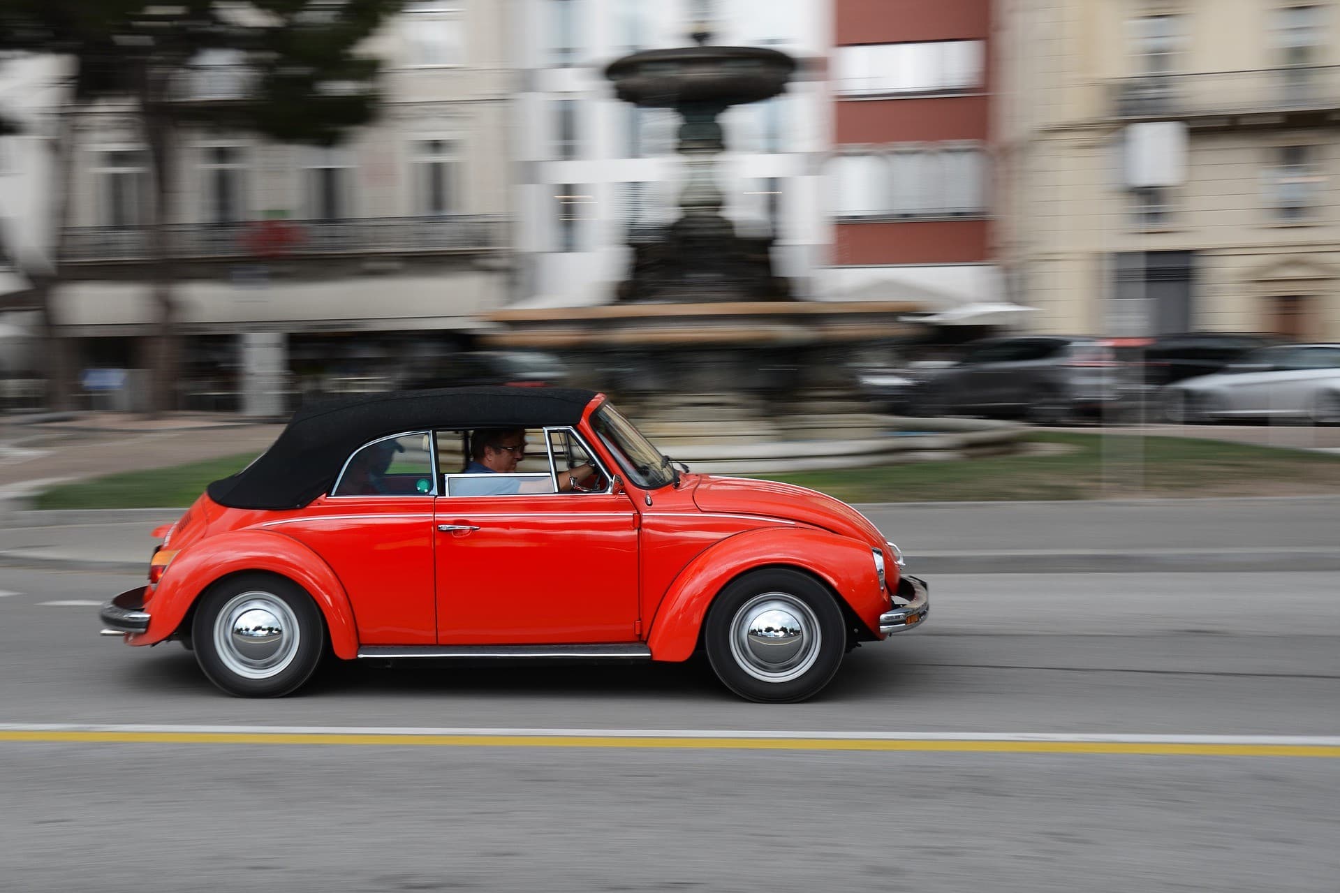 Budget travel across Europe: how to save money on transportation and accommodation