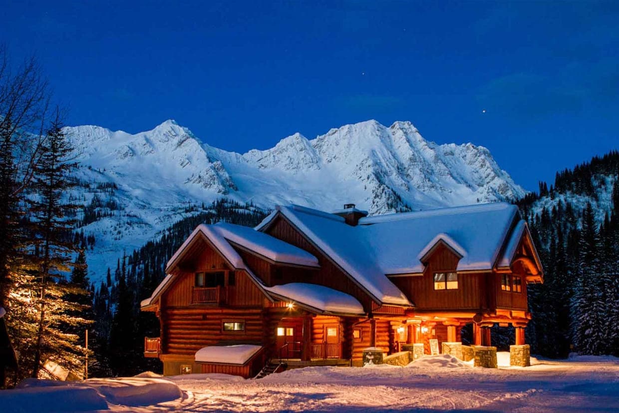 What are eco-hotels, and where can you find them in Canada?